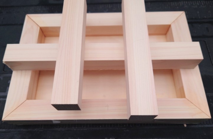 シナベニヤパネルと桟